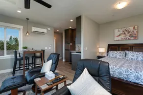 Perched on the Edge! Stunning bluff w/ river views - Image 5
