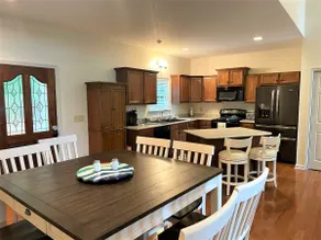 Cheerful 3 Bdrm Lakefront Cottage on Lake Oconee - Image 5