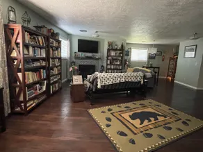 Relaxing & comfortable; in friendly neighborhood! - Image 4