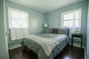 Peaceful Cottage with Mountain Views - Image 2