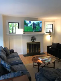 Cool Colonial Filled With Warmth - Image 5