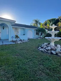 Fountain House On Timberbay Lake - Image 2