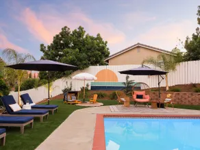 Family Fun Oasis Pool Spa and Game Room - Image 5