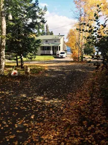 Spectacular 3-Bdrm Cottage w/ Hot Tub - Image 2