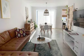 Sutton Townhouse ✨ New, bright, modern & rustic - Image 2
