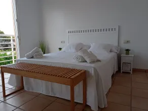 Amazing Terraced house on the beachfront - Image 2