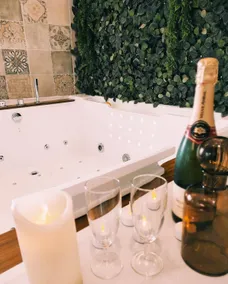 Pleasant accommodation with Jacuzzi/Balneotherapy - Image 2