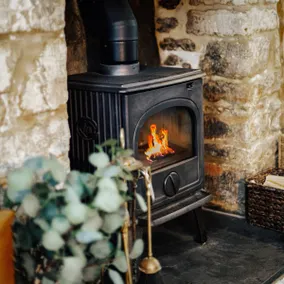Delightful Cotswold Cottage for two, Log Burner, Garden & Dog Friendly - Image 5
