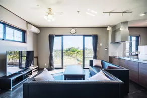 Spacious design villa that can accommodate up to 8 people! Perfect for families! There's a barbecue in the garden! - Image 2