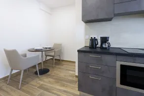 Deluxe Studio with Street View in St. Paul’s Bay - Image 5