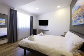 Deluxe Studio with Street View in St. Paul’s Bay - Image 2