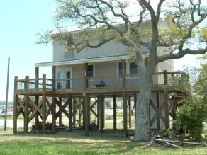 Sound front TreeHouse@ 214 Shore Dr Salter Path NC - Image 2
