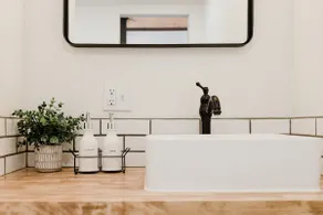 Private Farmhouse Studio - Image 3