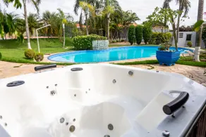 Farmhouse with Swimming Pool, Jacuzzi, Barbecue Pit and Court - Image 2