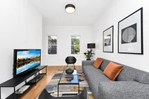 Modern, Fully Renovated Logan Square Coach House - Image 3