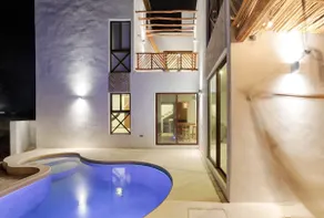 Beach house with pool, a few steps from the ocean - Image 2