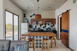 Beach house with pool, a few steps from the ocean - Image 4