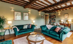 Luxury historic stay, dog-friendly, parking & gdn - Image 2