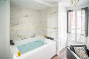 Selene Studio, with Jacuzzi - Image 5