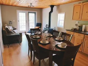 The Cabin on Grey Owl - with hot tub - Image 3