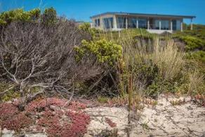 Hanson Bay Cabins - Image 3