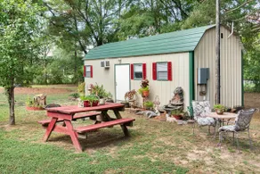 Cozy Inn - Image 4