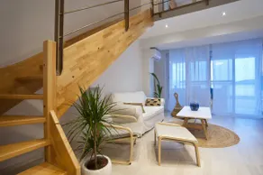 Seagull Luxury Maisonette - Image 5