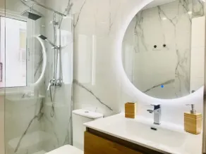 Gleaming & well located apartment in Malaga Center - Image 4