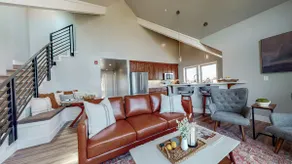 Gorgeous views: Suite by the Bay Old Town Eureka - Image 2