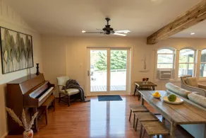6-Person House with private hot tub and screen porch - Image 4