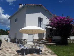 house 4/6 people, garden, shared pool - Image 3