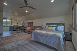 Custom Studio Apartment with Mountain Views and Garage Parking! - Image 5
