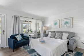 Beautifully Transformed Upper Level Deluxe Villa - Image 5
