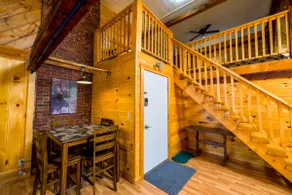 Rustic charm in the centerDowntown Greenville - Image 5