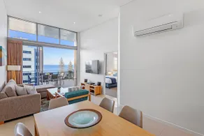 2 Bedroom Top Floor Ocean View Apartment - Image 5