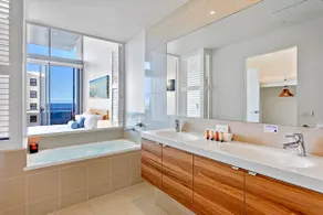 2 Bedroom Top Floor Ocean View Apartment - Image 3