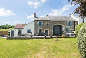 Stunning Large 4 Bed Country House with Hot tub - Pass the Keys - Image 2
