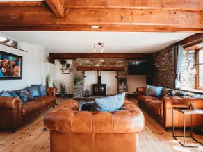 Stunning Large 4 Bed Country House with Hot tub - Pass the Keys - Image 4