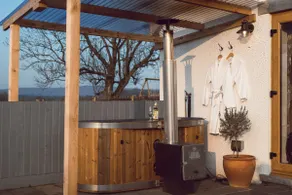 Beautiful cottage with magnificent views - Image 2