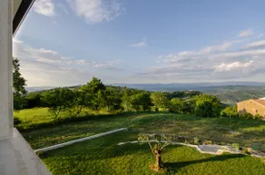 Villa in Istria stunning view & huge infinity pool - Image 2