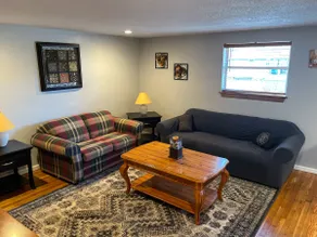 Spacious 1-Bedroom Apartment with Washer and Dryer - Image 4