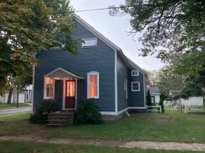 Beautiful 4-Bedroom Home • Walk to Beach, Riverwalk & Downtown - Image 3