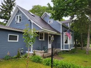 Beautiful 4-Bedroom Home • Walk to Beach, Riverwalk & Downtown - Image 2