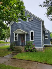 Beautiful 4-Bedroom Home • Walk to Beach, Riverwalk & Downtown - Image 4