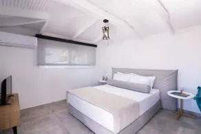 Junior Apartment | Sea & Mountain View [40 m²] - Image 4