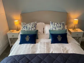 LUXURY ONE BEDROOM HOLIDAY APARTMENT - Image 3