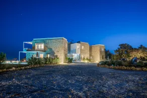 Cedar Bay Beachside Villas - Image 4