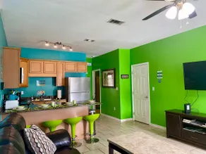 Beach House, Sleep 8, Swim Pool, Gated (71B) - Image 5