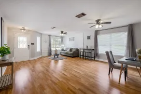 Leisurely Leander Home Perfect For Large Families! - Image 5