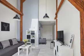 Open-Plan Rooftop Apt - Calm Area! - Image 2